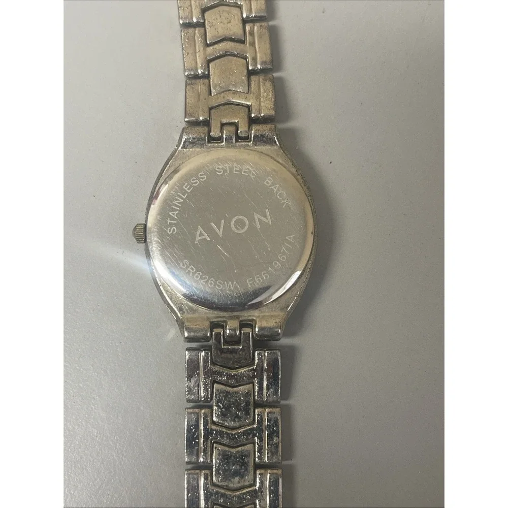 Ladies Avon Classic Homage White Dial Silver Tone Case Link Band Analog Watch L5